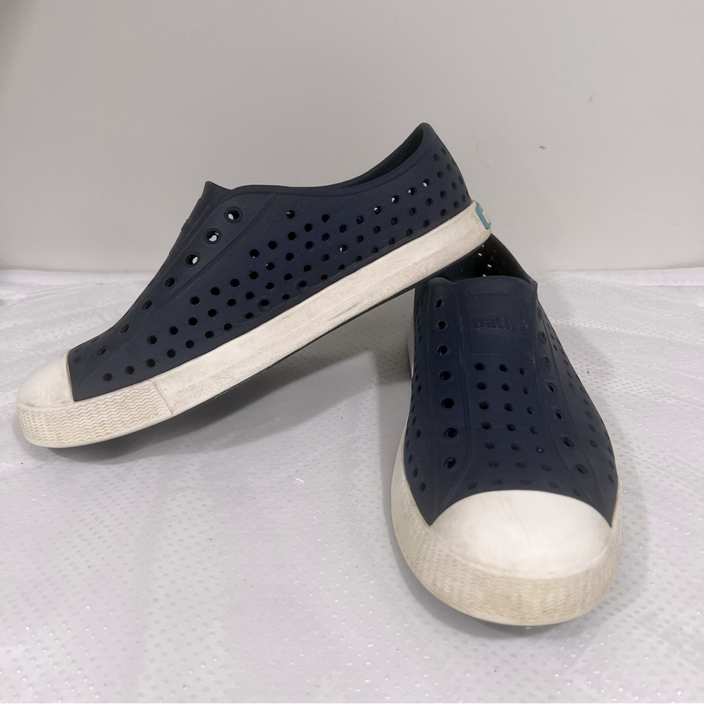 Native Jefferson Slip On Shoe Unisex Youth Sz 5